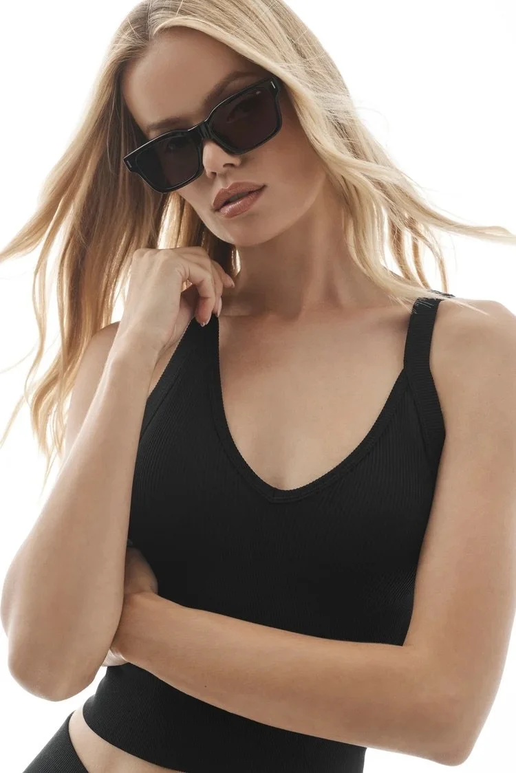 Alo Yoga Black New Arrivals Collection - September 2026 — EXTRA